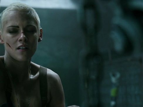 Kristen Stewart. Jessica Henwick - ''Underwater''
